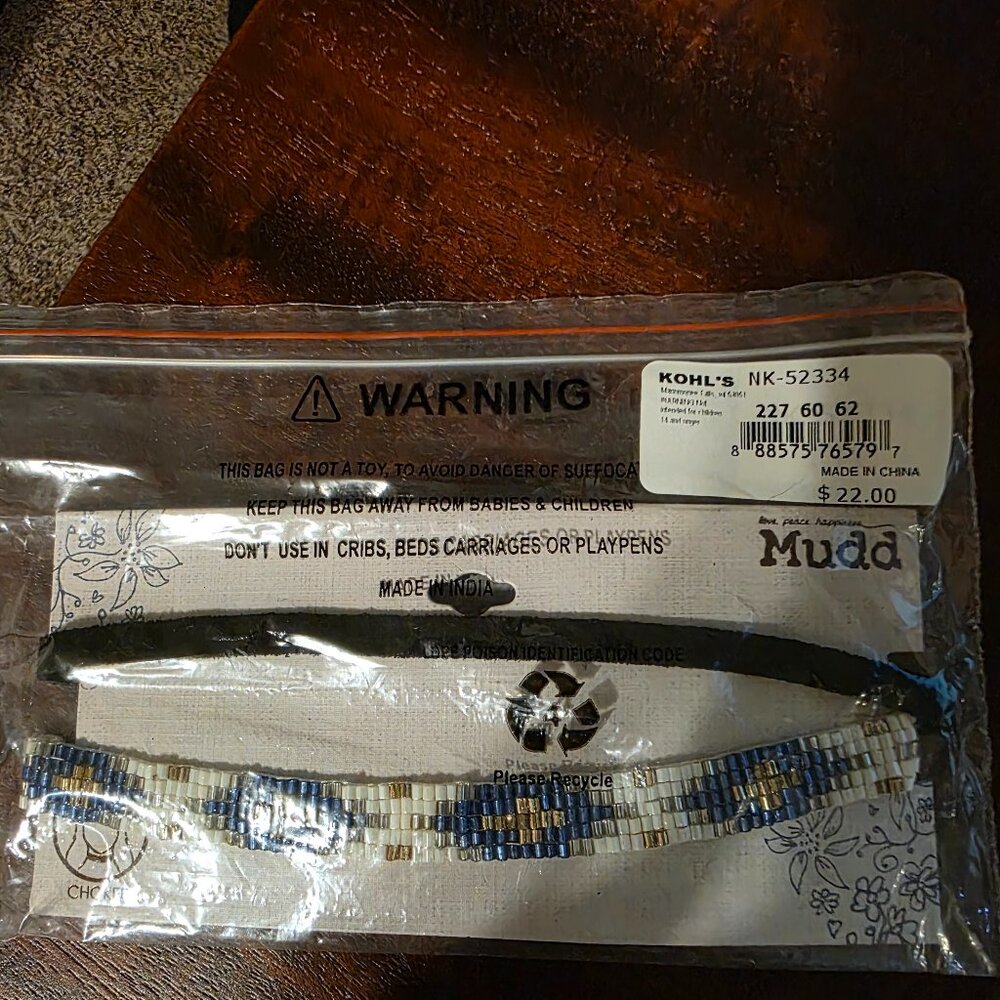 Mudd Blue, White  and Gold Choker. NWT.
